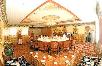 Sun Island Otel Lhasa Dış mekan fotoğraf